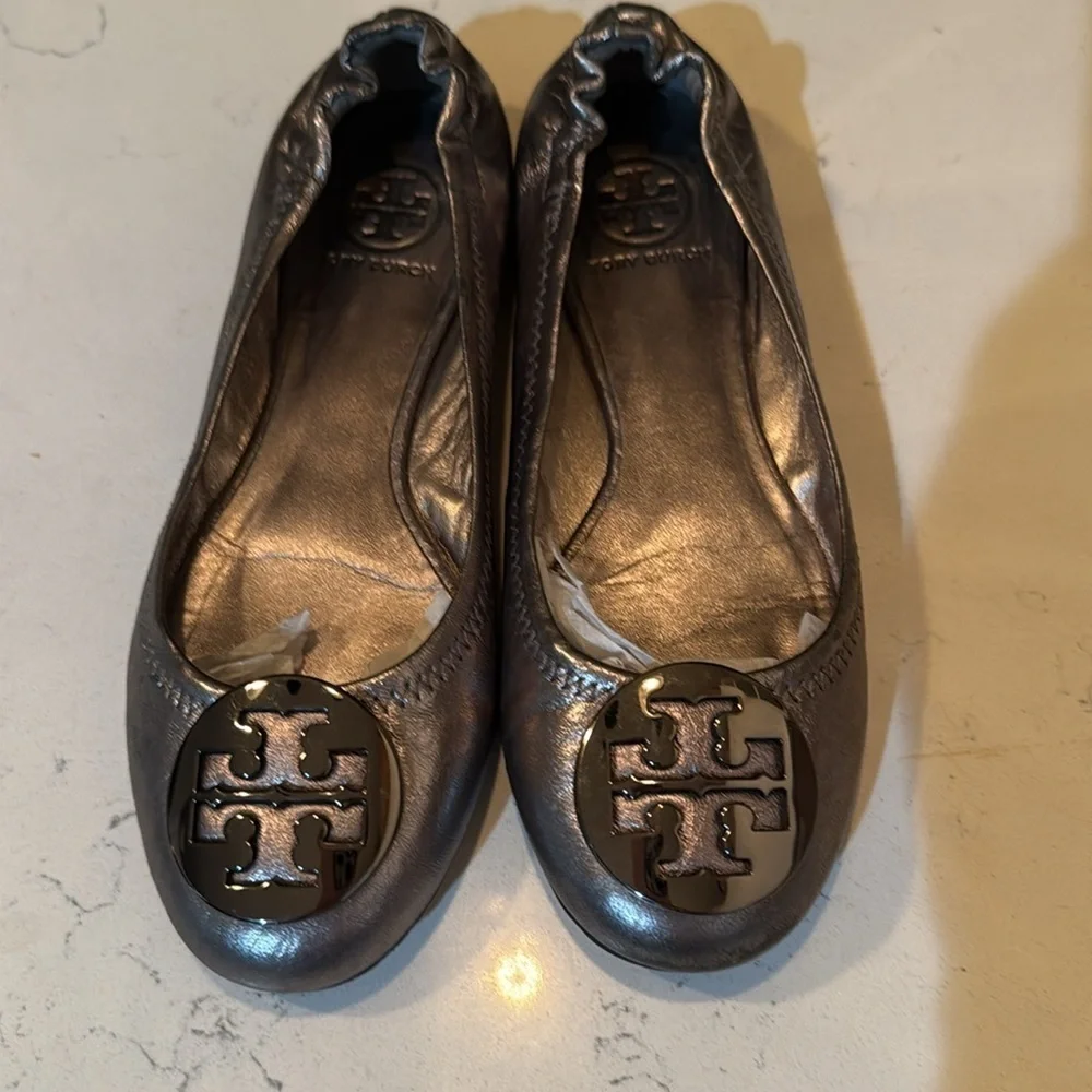 Tory Burch Silver Leather Flats 6M